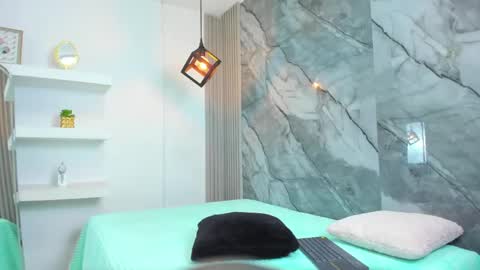 isabellamonet online show from May 2026 08:03:01 PM