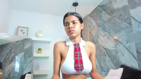 isabellamonet online show from May 2026 07:22:01 PM