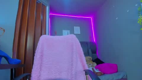 Snapshot of isabellamoons chatting on September 2025 09:15:01 PM Isabella anal squirt latina colombian paisa online show from September 2025 09:15:01 PM