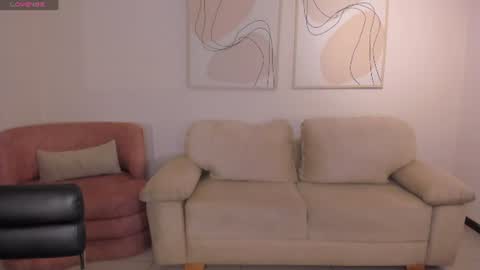 Isabella Moretti online show from June 2026 04:44:01 AM