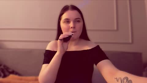 Isabella online show from October 2025 09:17:02 PM