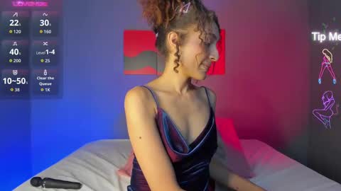 Isabella online show from September 2025 05:13:02 PM