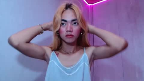 isabellatx online show from April 2026 06:05:02 PM