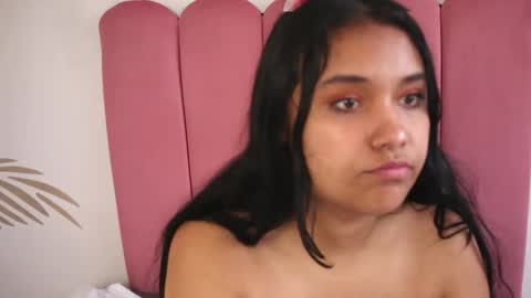 Snapshot of isabelle_lane chatting on October 2025 01:45:02 PM online show from October 2025 01:45:02 PM