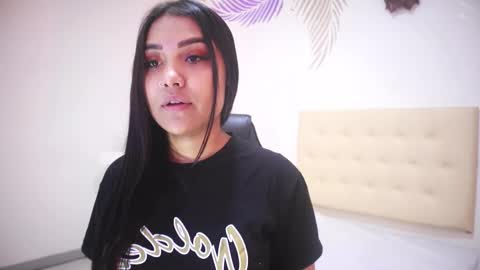 Snapshot of isabelle_lane chatting on December 2025 12:32:02 PM online show from December 2025 12:32:02 PM