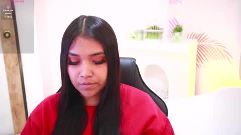 Snapshot of isabelle_lane chatting on December 2025 12:47:01 PM online show from December 2025 12:47:01 PM