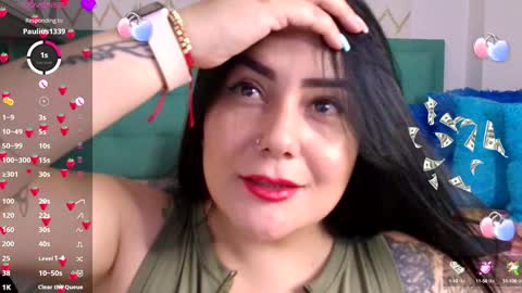 Snapshot of isabelle_rossi chatting on December 2024 07:10:01 PM Isa online show from December 2024 07:10:01 PM