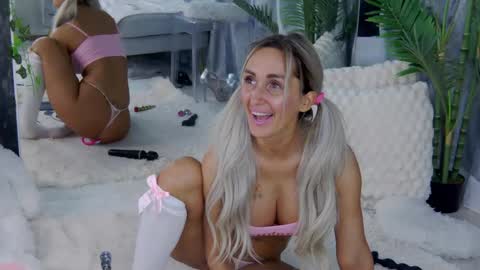 IsabelleEthan online show from June 2026 11:51:02 PM