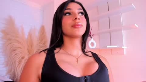 Snapshot of isabellefoxx chatting on April 2026 10:54:02 PM Isa online show from April 2026 10:54:02 PM