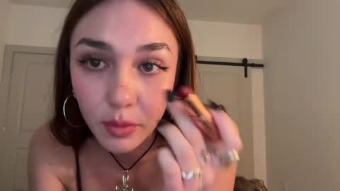 Isabelle online show from May 2026 01:03:02 AM