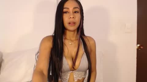 Snapshot of isabellla_grenz chatting on October 2025 10:18:02 PM Isabella online show from October 2025 10:18:02 PM