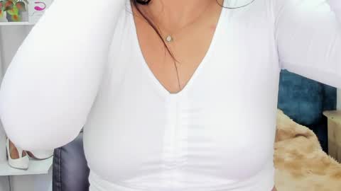 Isabel online show from May 2026 02:19:02 AM