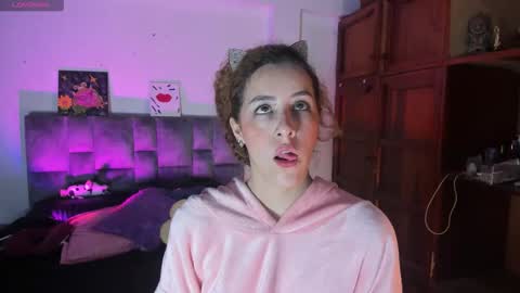 Isabela  online show from October 2025 06:11:02 AM