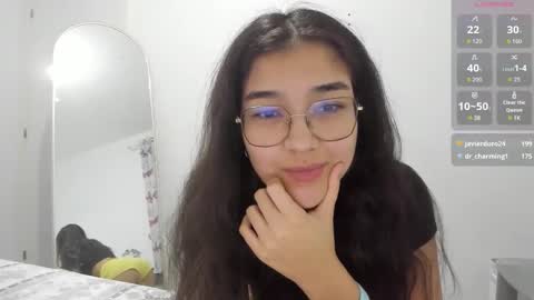 Snapshot of isasuarezzzz chatting on April 2026 08:31:01 PM Isa Suarez online show from April 2026 08:31:01 PM