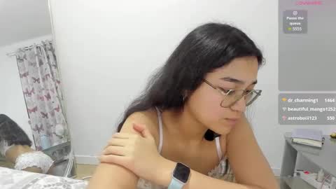 Snapshot of isasuarezzzz chatting on April 2026 08:09:02 PM Isa Suarez online show from April 2026 08:09:02 PM