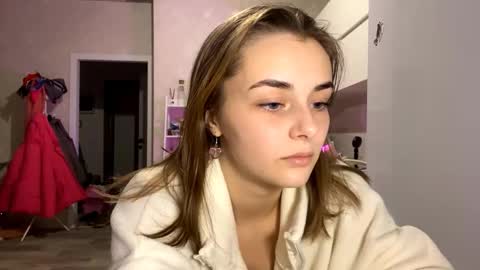 Issa online show from December 2025 01:04:02 AM