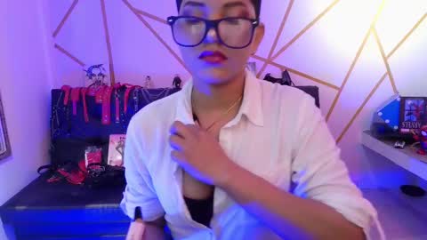 Snapshot of ise_lunny chatting on October 2025 12:19:02 AM isabela online show from October 2025 12:19:02 AM