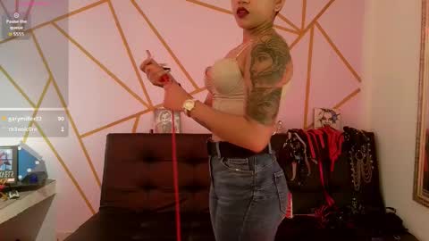 Snapshot of ise_lunny chatting on October 2025 11:17:02 PM isabela online show from October 2025 11:17:02 PM