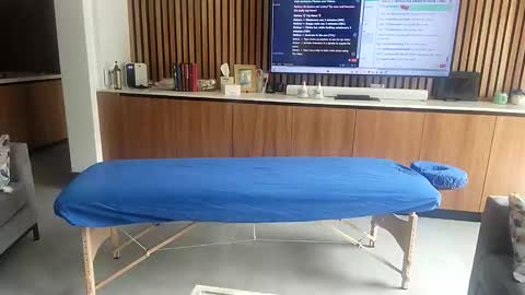 isela online show from November 2025 06:08:01 PM