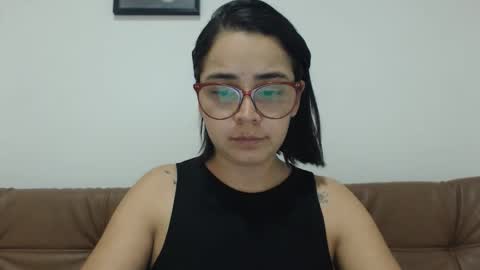 Emma online show from October 2025 02:59:01 AM