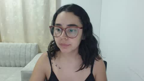 Emma online show from May 2026 03:44:01 AM