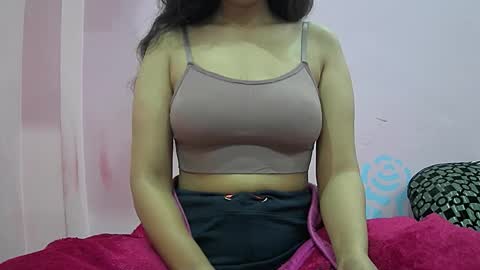 ishika_singh_ online show from February 2026 02:07:02 AM