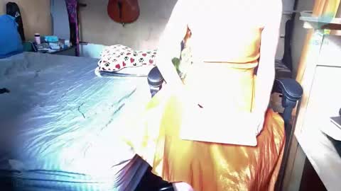 Snapshot of isis_alan chatting on March 2026 12:42:01 PM Isis Alan online show from March 2026 12:42:01 PM