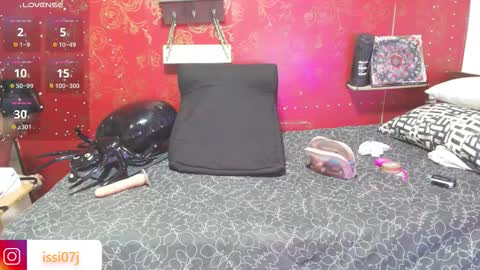 Snapshot of isis_blade chatting on October 2025 07:47:01 PM Isis Blade online show from October 2025 07:47:01 PM