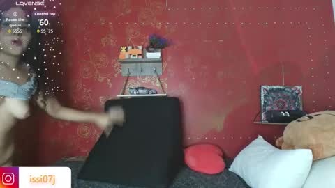 Snapshot of isis_blade chatting on November 2025 02:28:01 PM Isis Blade online show from November 2025 02:28:01 PM