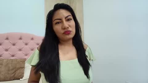 Snapshot of isis_choi chatting on December 2025 07:21:02 PM Isis Choi online show from December 2025 07:21:02 PM