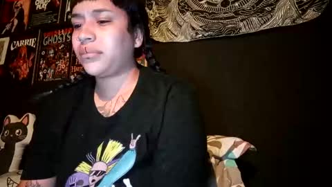 Isis online show from November 2025 12:55:02 AM