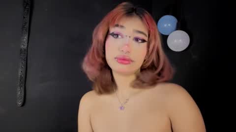 Isisjones18 online show from October 2025 09:40:01 AM