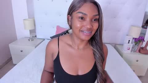 Snapshot of isla_scott chatting on February 2026 11:29:01 AM Vanessa online show from February 2026 11:29:01 AM