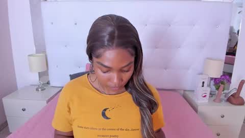 Snapshot of isla_scott chatting on February 2026 11:28:01 AM Vanessa online show from February 2026 11:28:01 AM