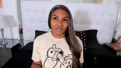 Snapshot of isla_scott chatting on March 2026 11:38:01 AM Vanessa online show from March 2026 11:38:01 AM