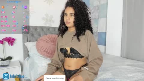 Isla Blue online show from April 2026 02:45:02 AM