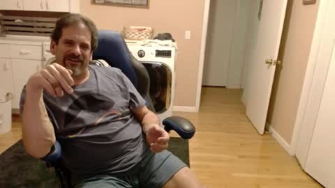 Snapshot of islandguy70 chatting on November 2025 11:48:01 PM Jim online show from November 2025 11:48:01 PM