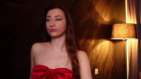 Snapshot of isoldebliss chatting on February 2025 11:42:01 AM IsoldeBliss online show from February 2025 11:42:01 AM