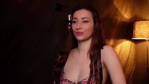 Snapshot of isoldebliss chatting on February 2025 01:33:01 PM IsoldeBliss online show from February 2025 01:33:01 PM