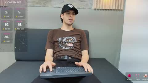 Snapshot of israel_gray chatting on November 2025 12:38:02 PM Israel online show from November 2025 12:38:02 PM