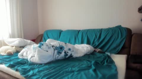 Issabelle online show from February 2025 08:27:02 AM