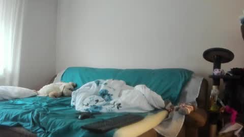 Issabelle online show from October 2025 06:11:02 AM