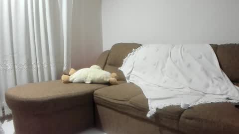 Issabelle online show from November 2025 06:03:01 AM