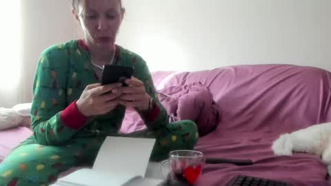 Issabelle online show from June 2026 04:08:01 AM
