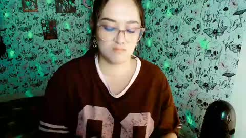 Yiz online show from May 2026 02:28:01 AM