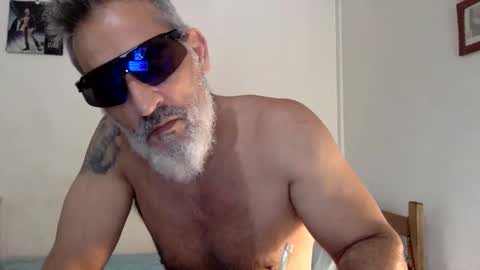 italiankingstripper online show from February 2026 03:05:01 PM