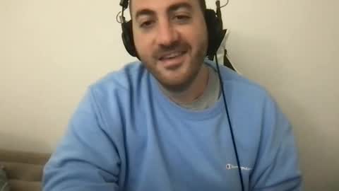 Snapshot of italianknob chatting on January 2025 07:33:02 AM Valentino online show from January 2025 07:33:02 AM