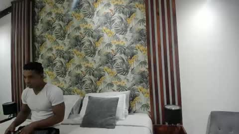 Snapshot of italomoore chatting on September 2025 11:11:01 AM Italo Moore online show from September 2025 11:11:01 AM