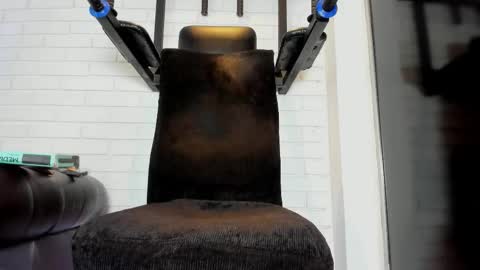 Italo Moore online show from October 2025 11:19:01 AM