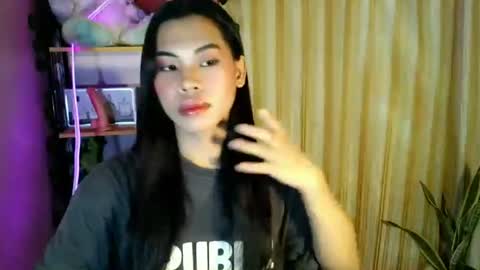 its_chloe20 online show from June 2026 01:13:01 PM